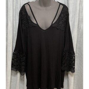 Retrology Womens Top Size 2X Black Strapy Cold Shoulder Lace Sleeve V Neck